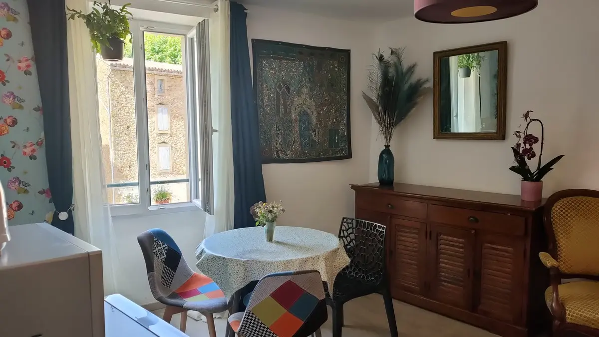 HLO - RLB - VAULTIER La douce Reine - T2 (4)