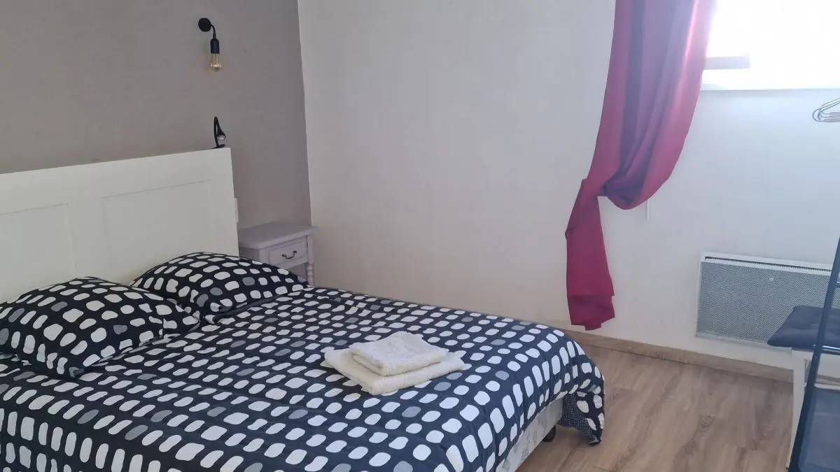 HLO- LIGNAIROLLES - SEAUME - Domaine de Chamert - Gite Piedestal (18)