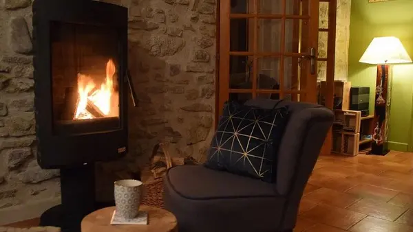 GITE VENT TRAMONTANE - poële