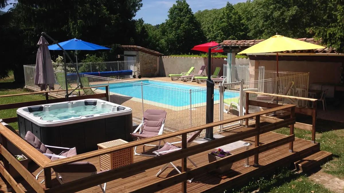 Les-Reves-in-Arques-piscine-et-spa