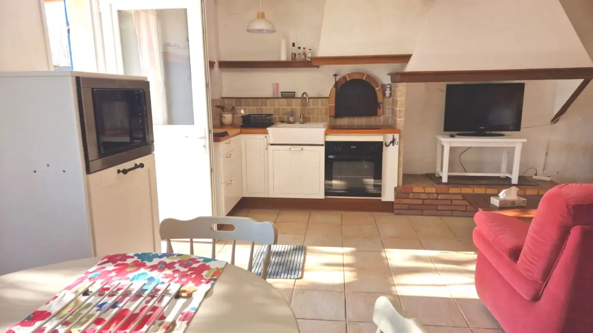 Le salon et la cuisine