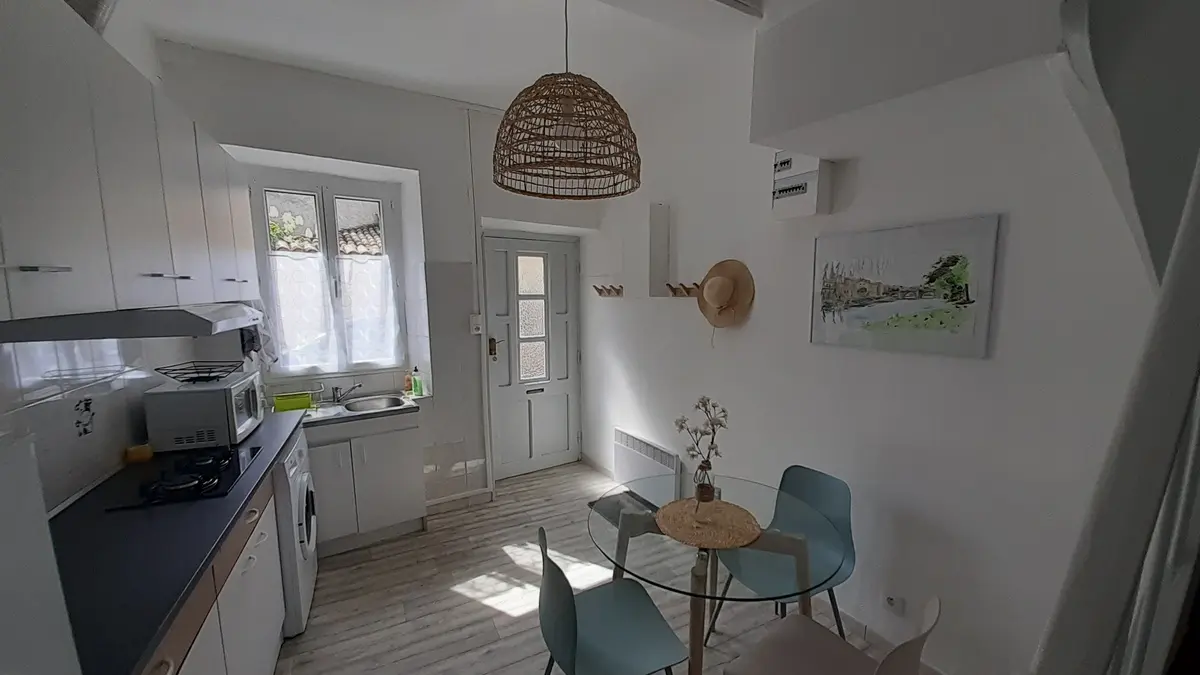 AGRÉABLE MINI-MAISON LIMOUXINE