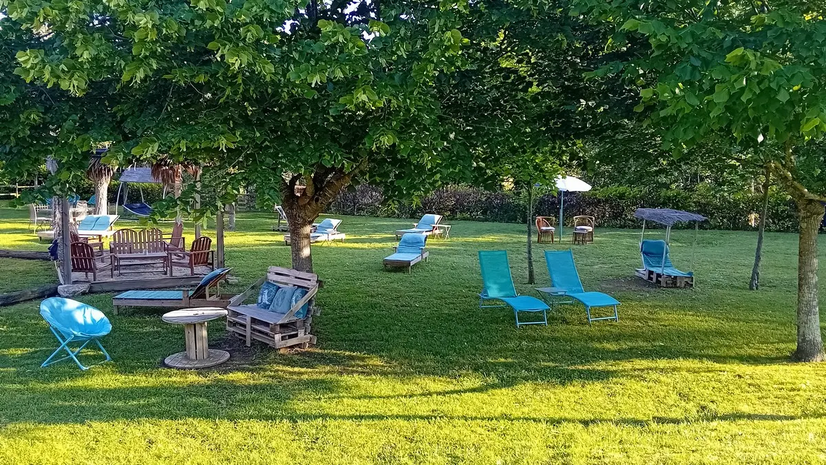 bugarach-2023-06-maison-nature-randonnee-espace-detente