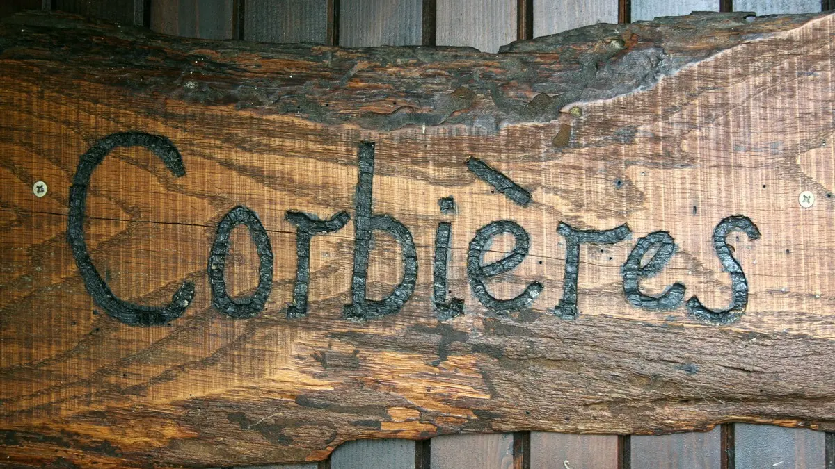 Corbieres Porte (2)
