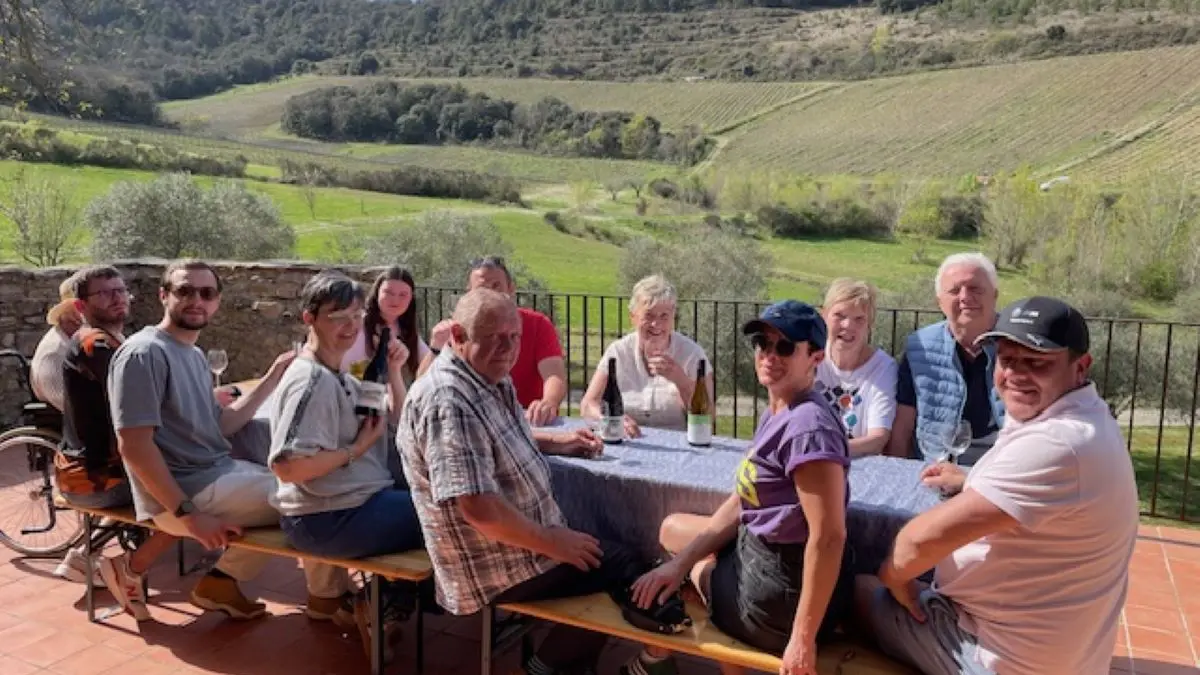 dégustation avec vue sur les vignes
