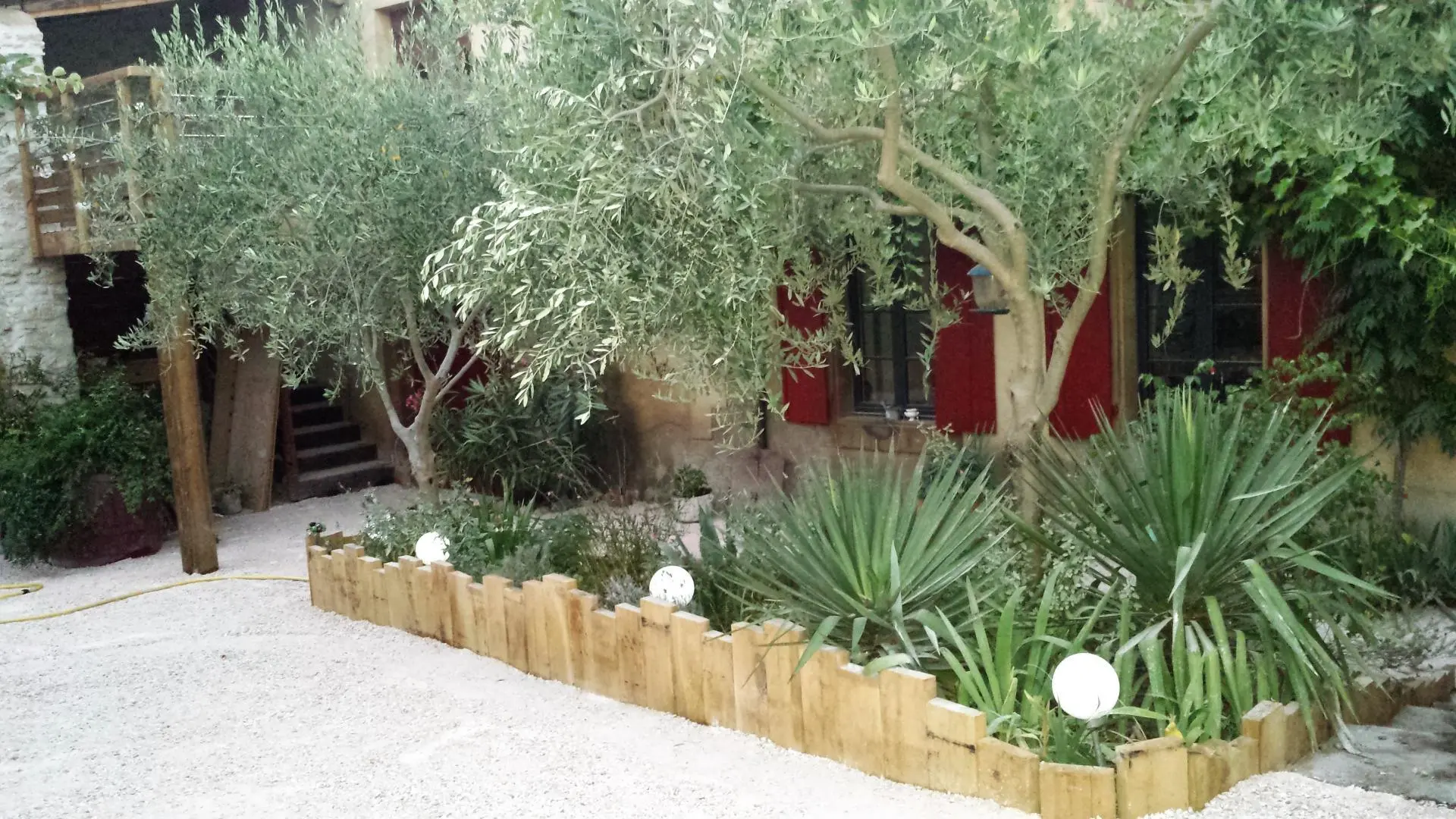 Au Pied du Figuier - allée