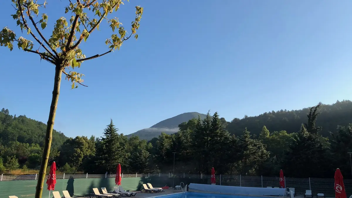 CAMPING LA BERNEDE Piscine matin