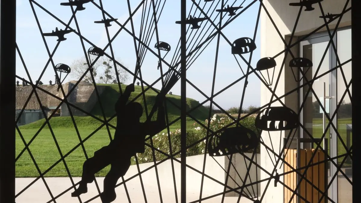 Portail d'entrée entier droit- MUSÉE DE LA BATTERIE DE MERVILLE 14