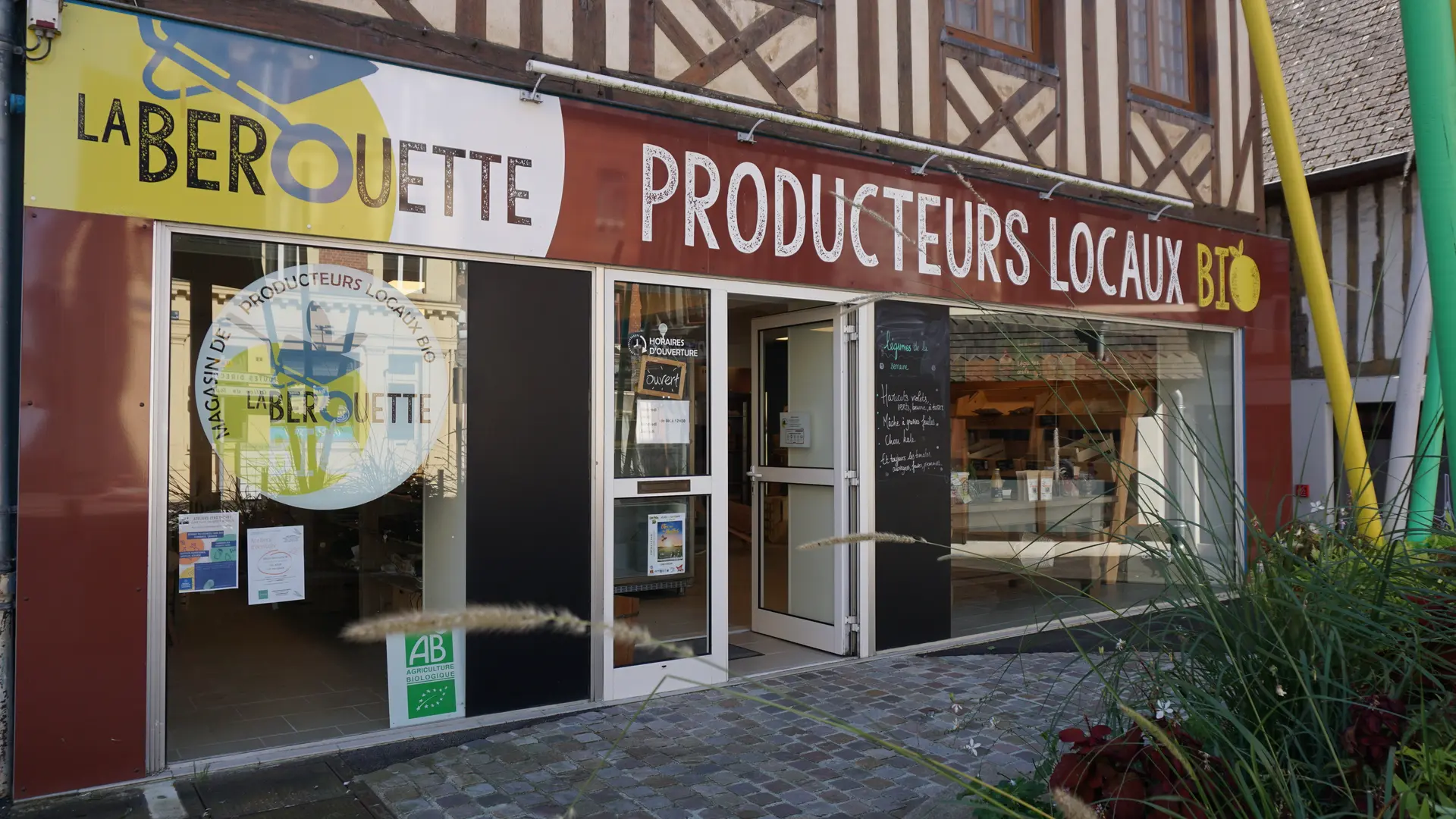 Boutique en centre-ville de Livarot