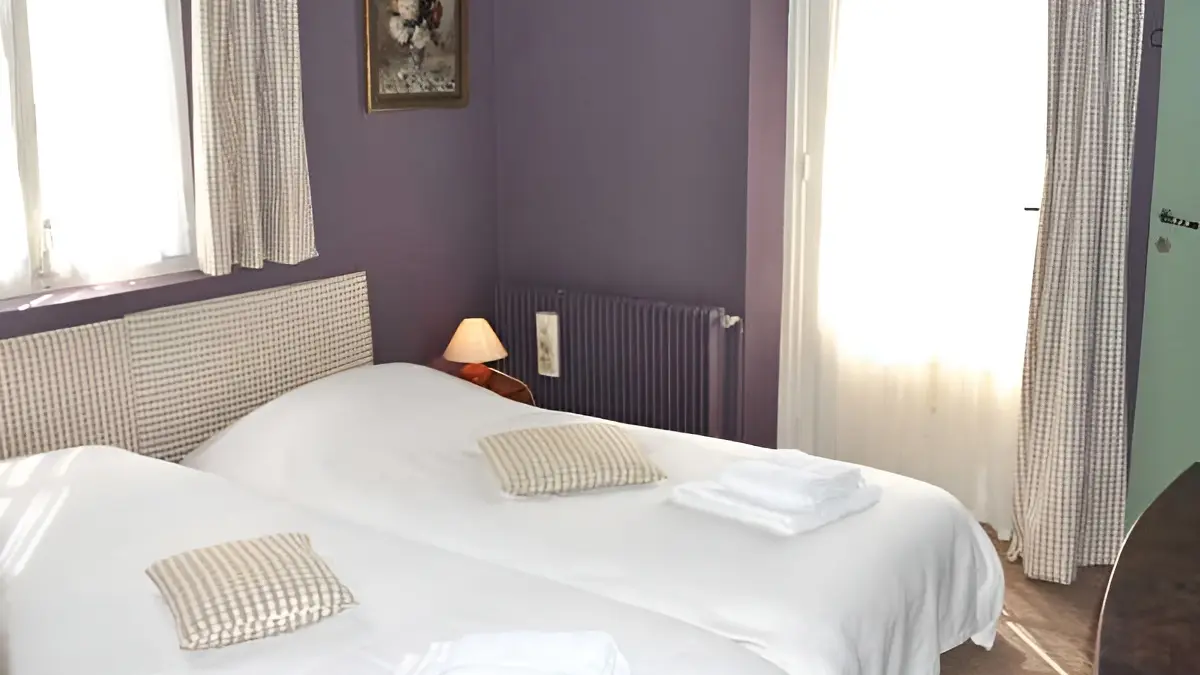 Ferme du Château Gite au Pin Chez Rebecca Whitehead Chambre2G
