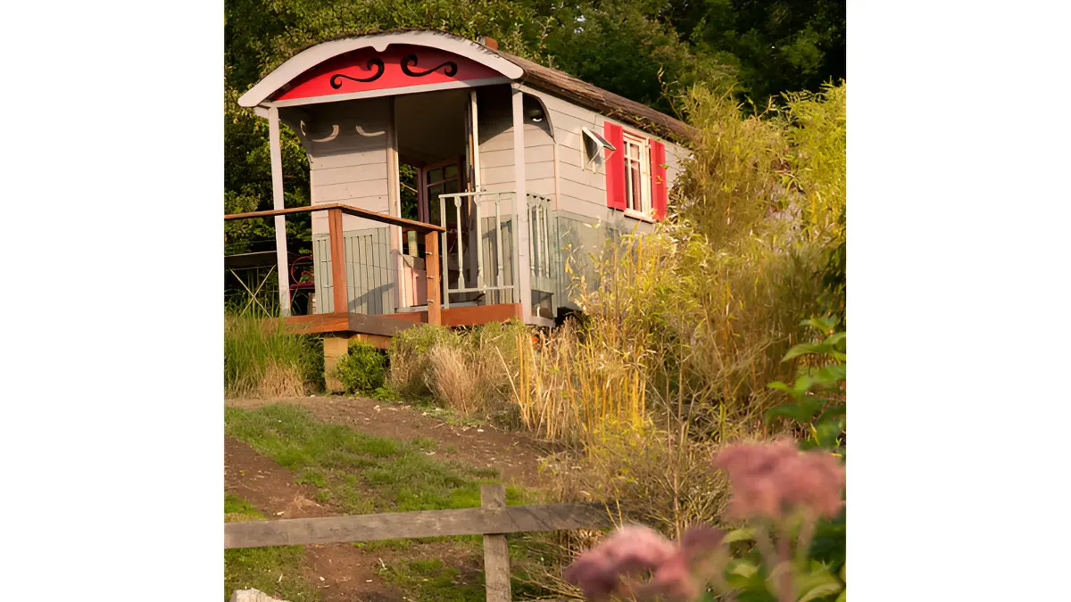 Roulotte-Domaine-le-coq-enchante - 1