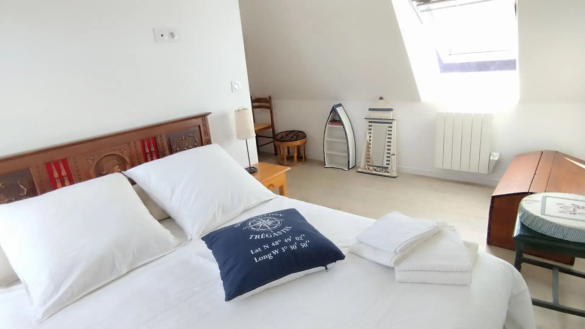 grande chambre, matelas neuf à mémoire de forme