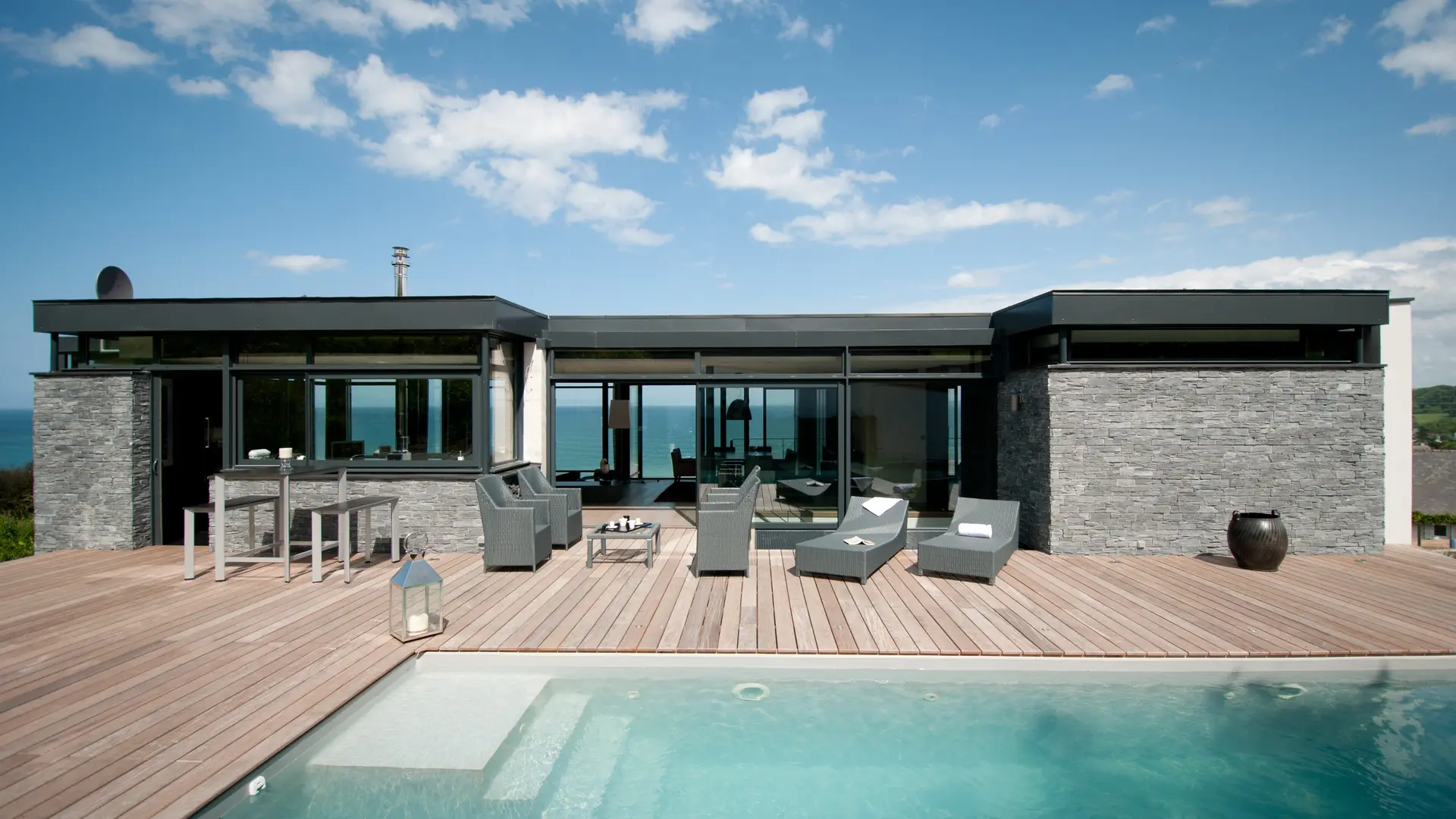 CPG060 ENSEIGNE N°1