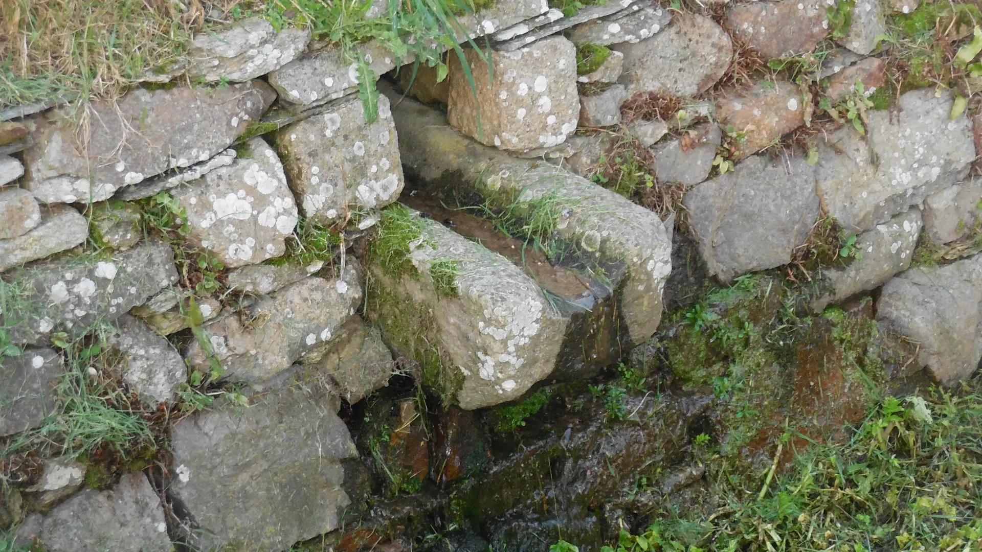 détail mur maconné