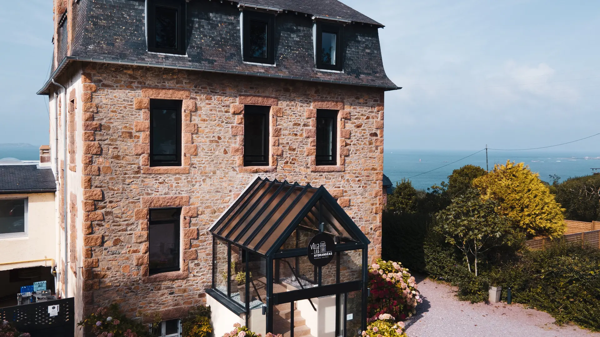 FACADE-1 @OrianeBadoual