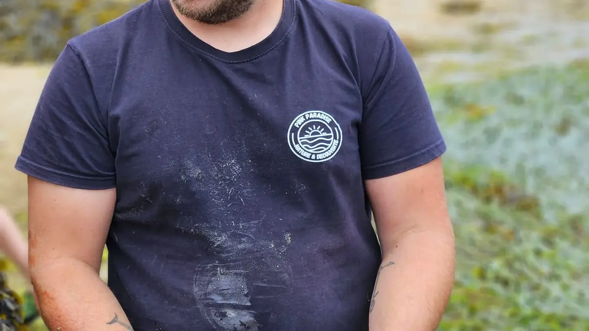 Florian avec un Homard lors d'une sortie pêche à pied