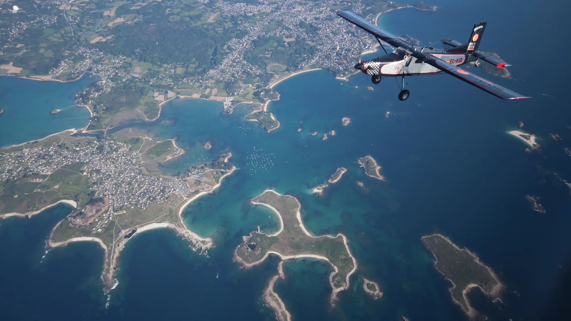 Saut en parachute vue 100% mer