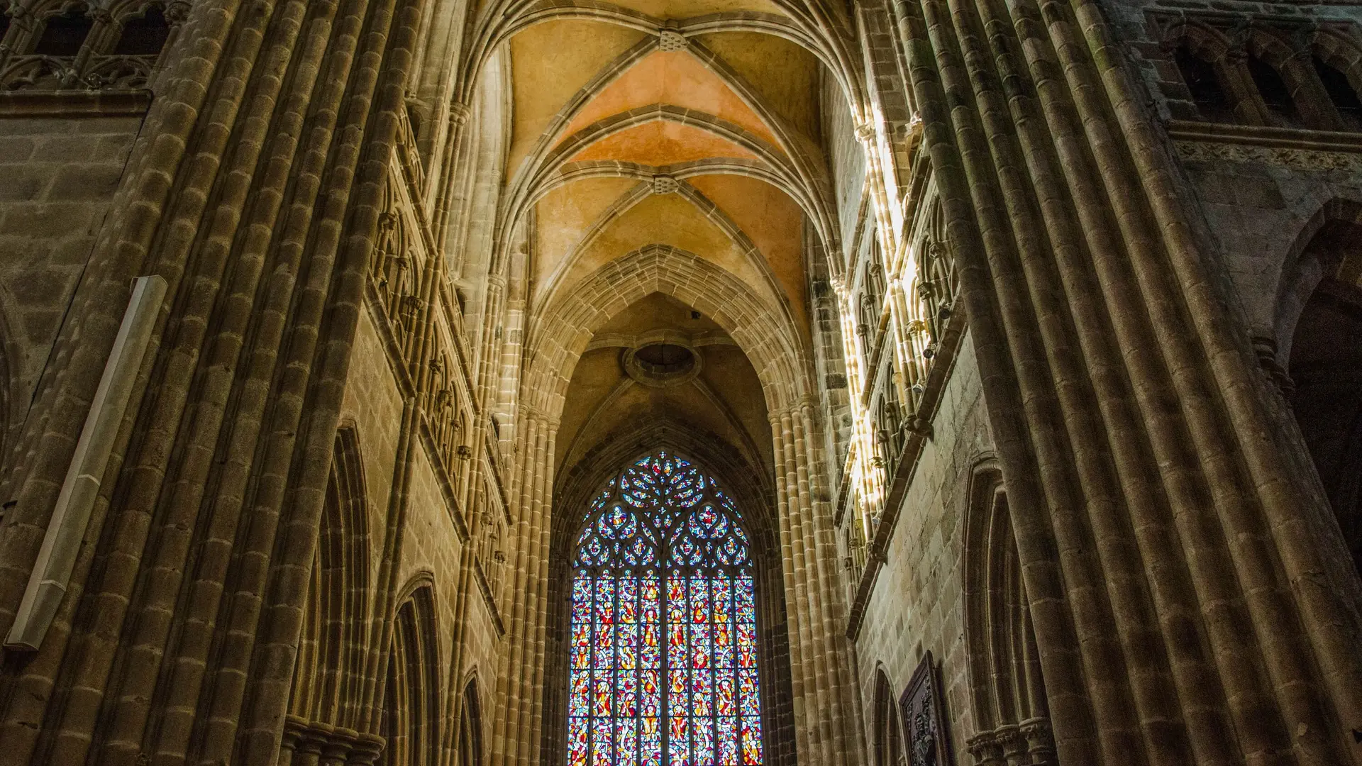 Intérieur cathédrale St Tugdual Tréguier (3)