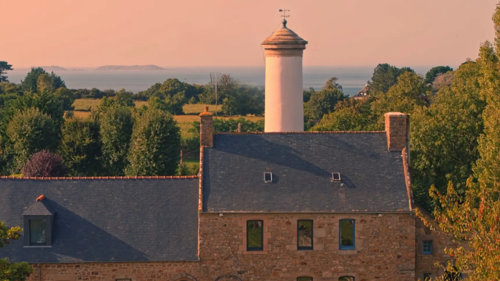 Sous Le Phare