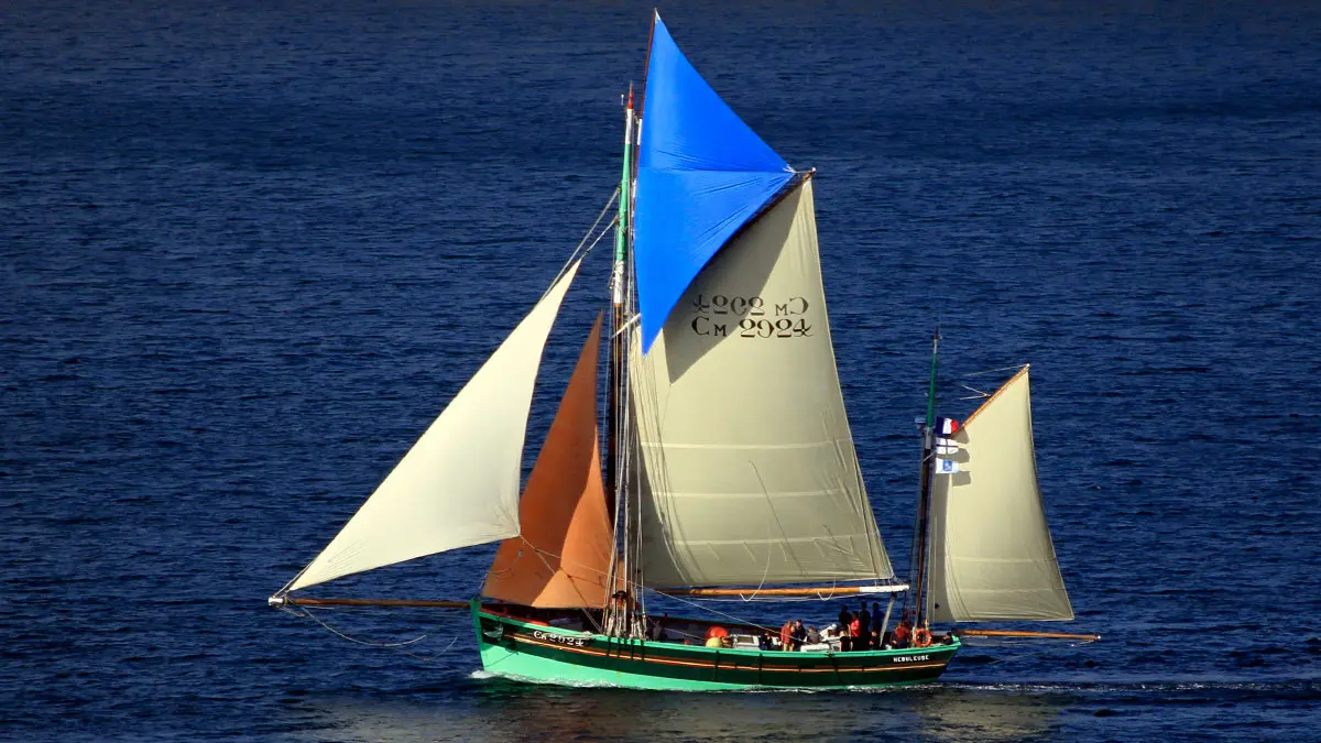 VOILES ET TRADITIONS