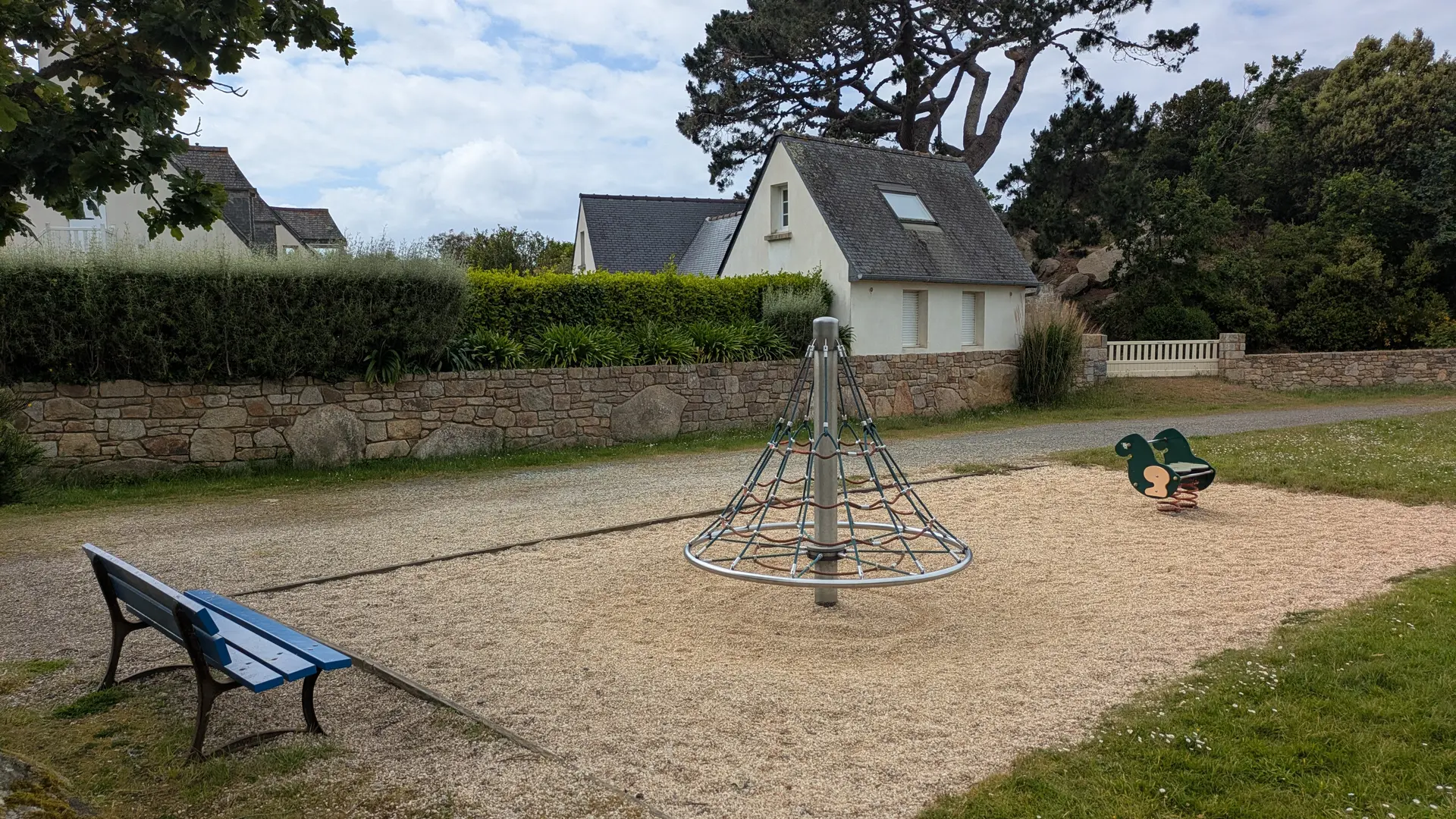 aire de jeux port blanc