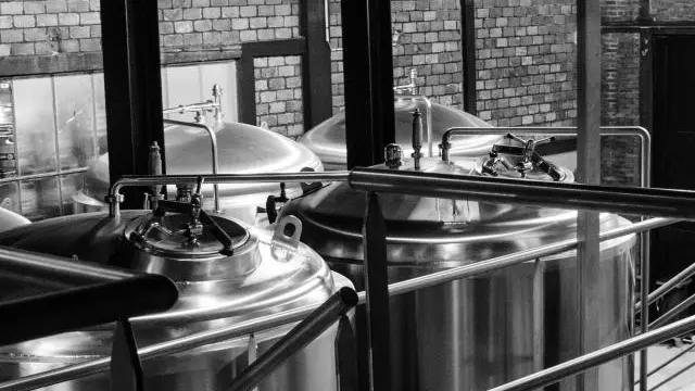 brasserie-philomenn-2-640x1024