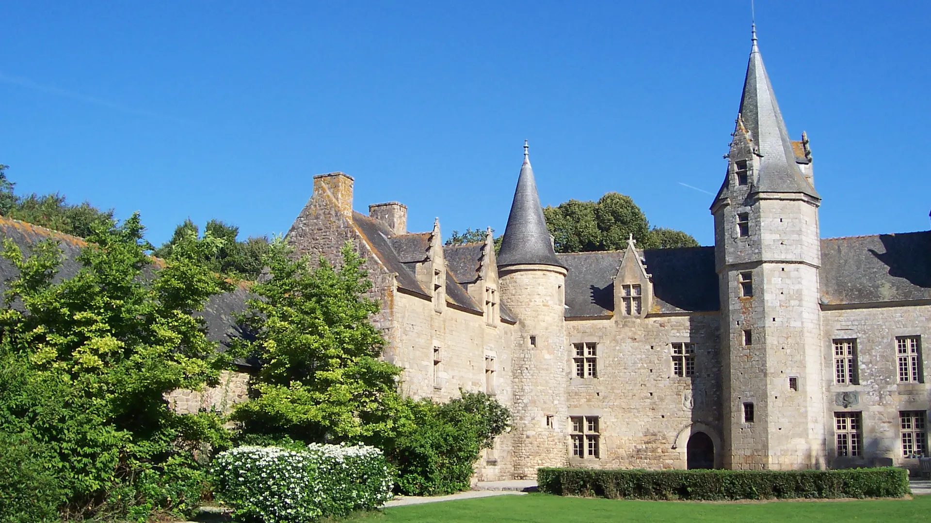 chateau manoir