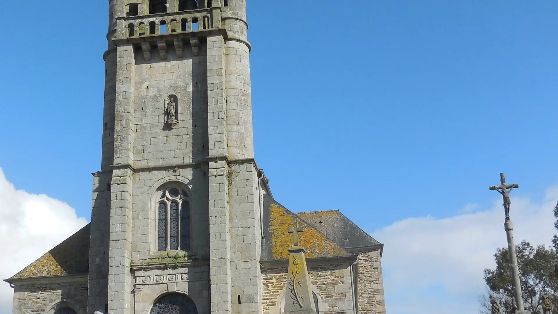 église Hengoat (3)