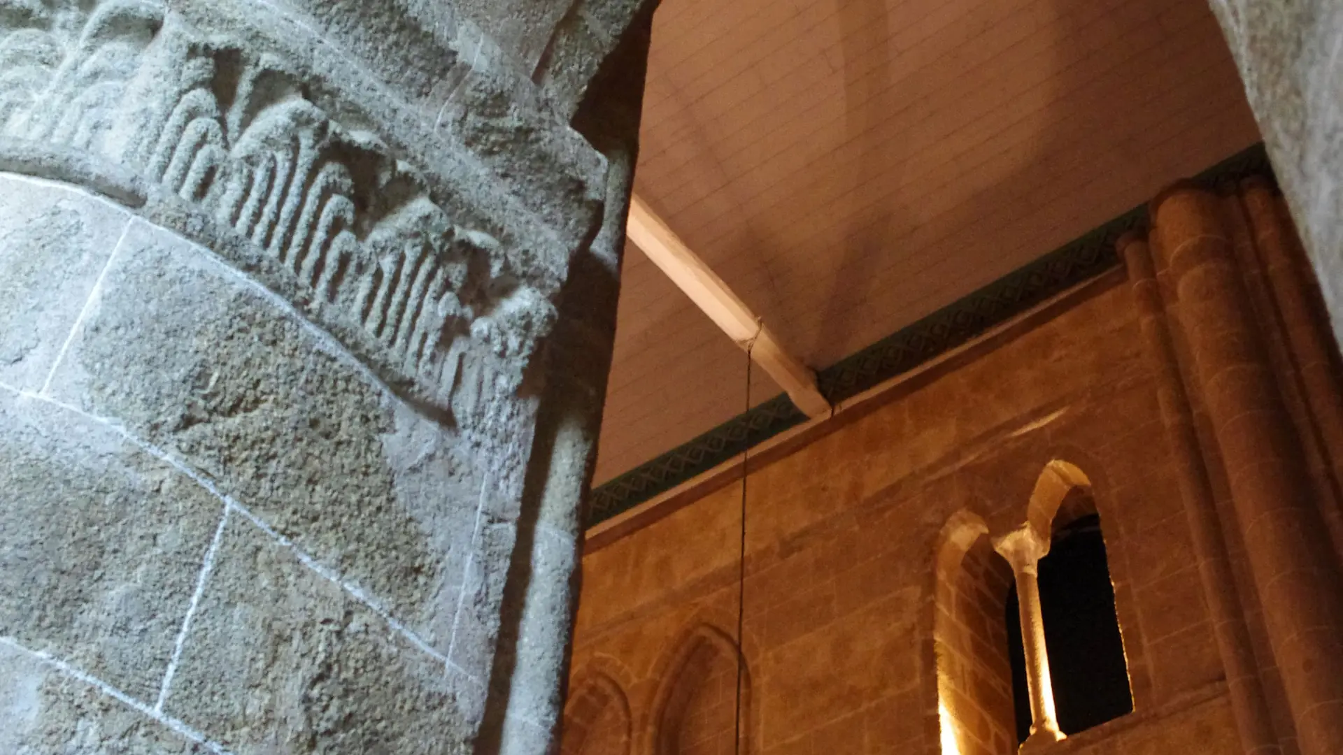 eglise-de-brelevenez-10