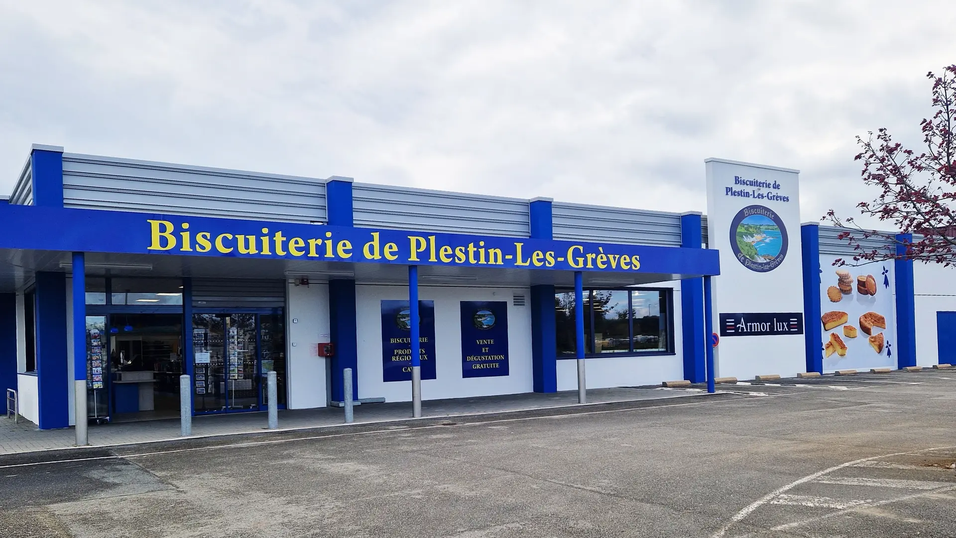 facade-Plestin