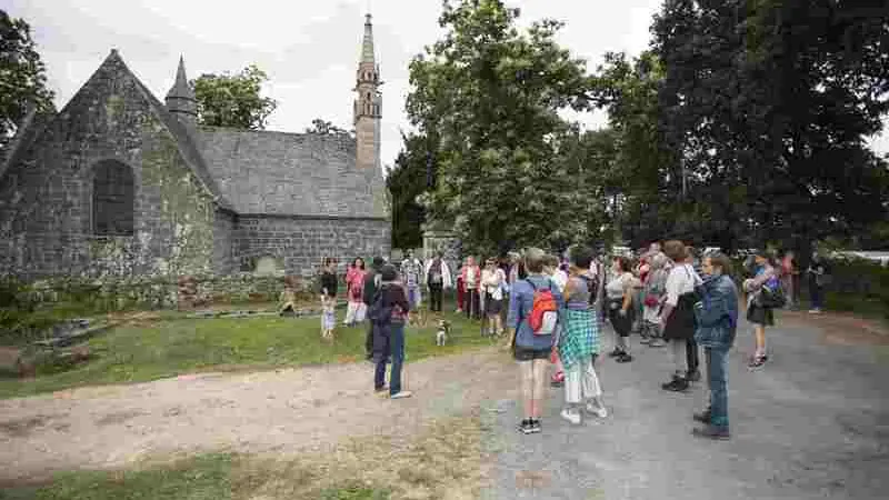 Léguer en fête à la chapelle des sept saints