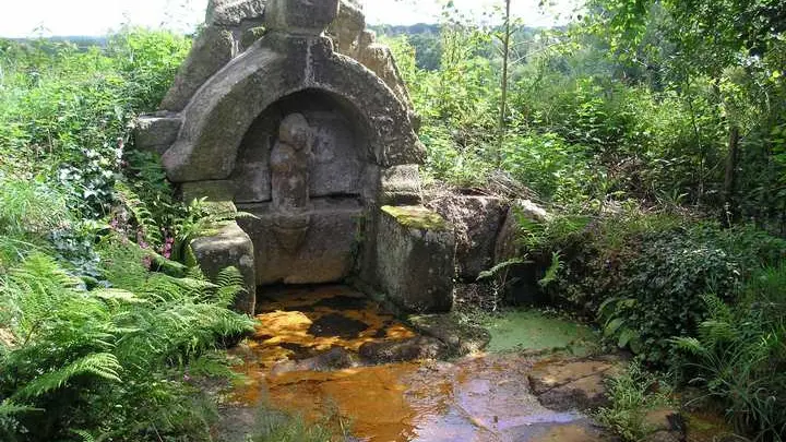 fontaine St Goulven M. Mahé