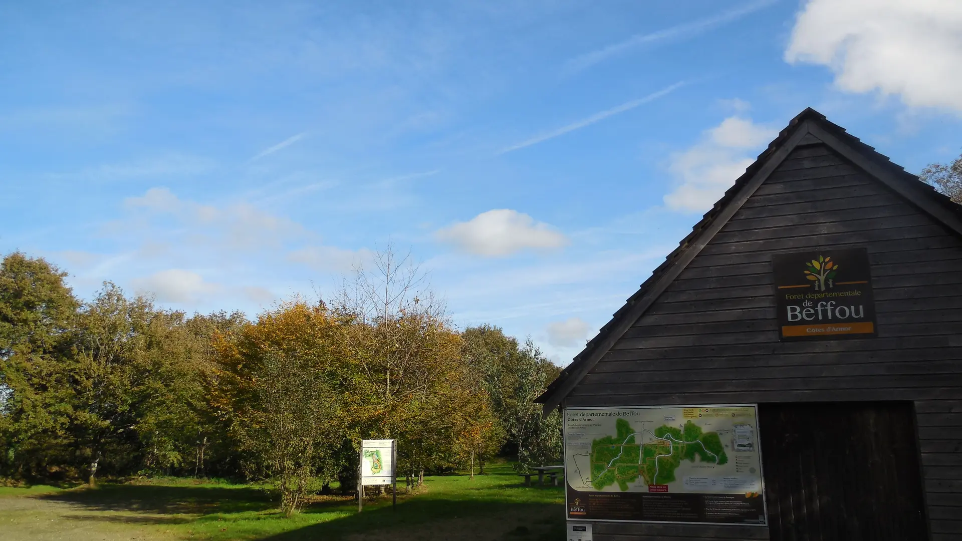 hangar arboretum Beffou