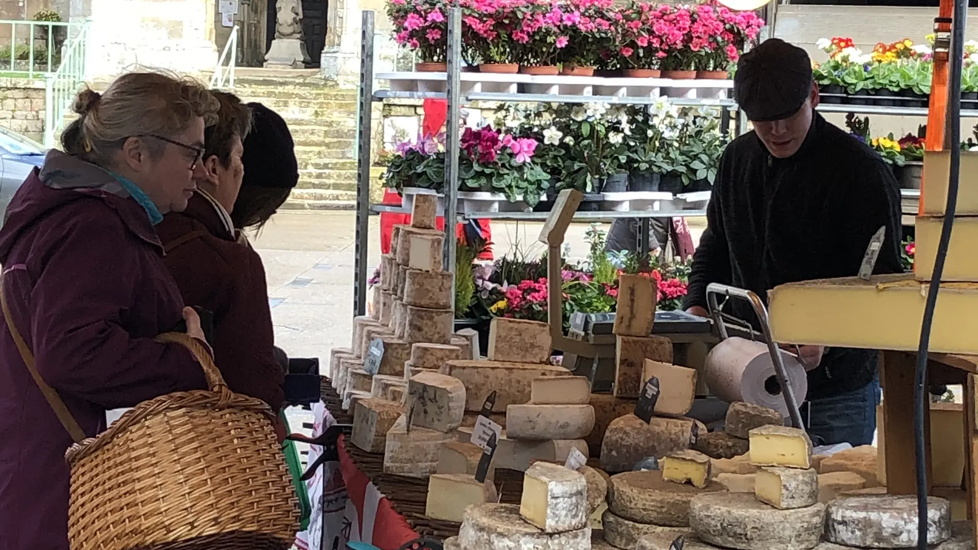 Le marché  hebdomadaire de Plouaret @