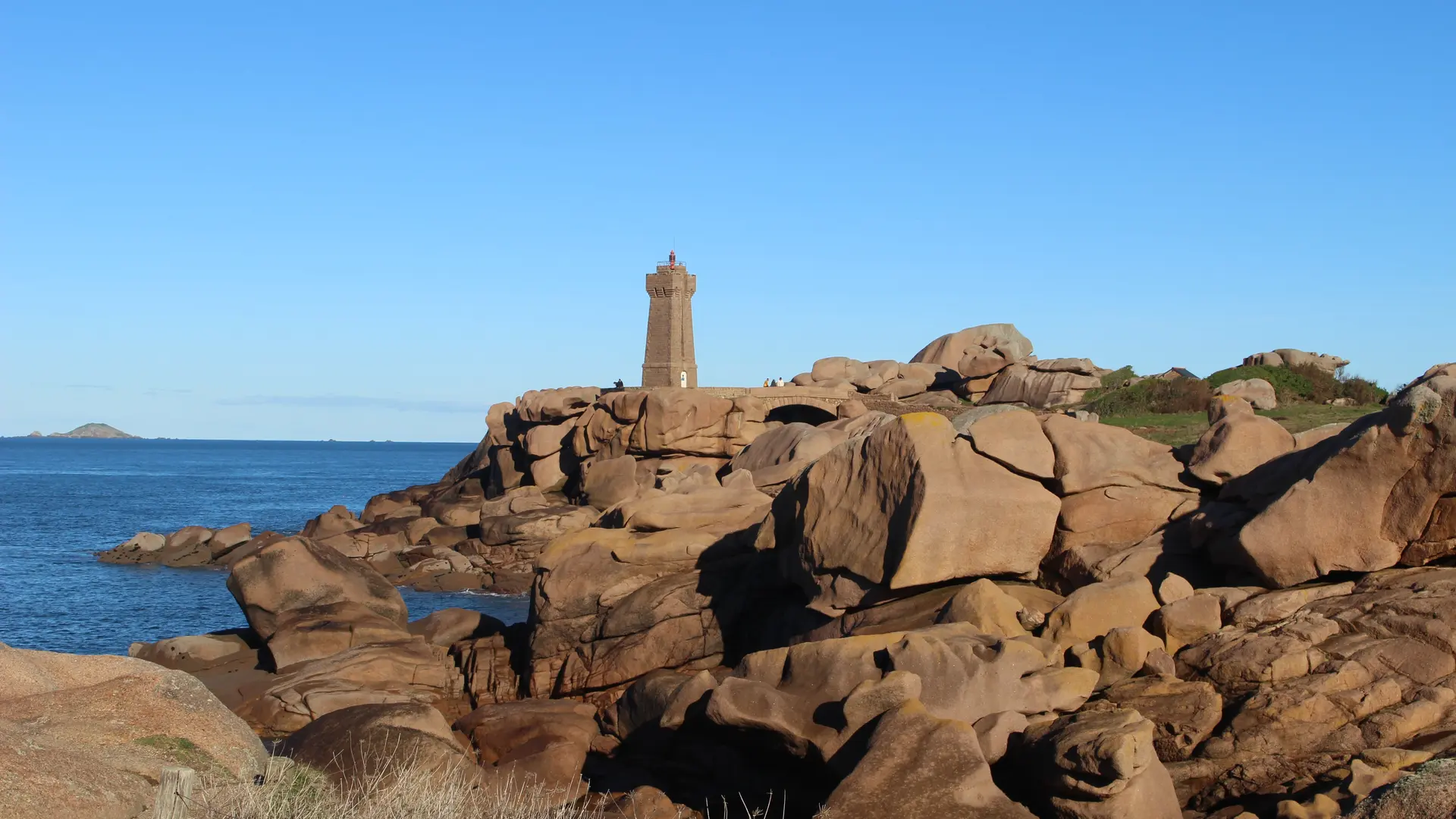 Découverte de la cote de granit