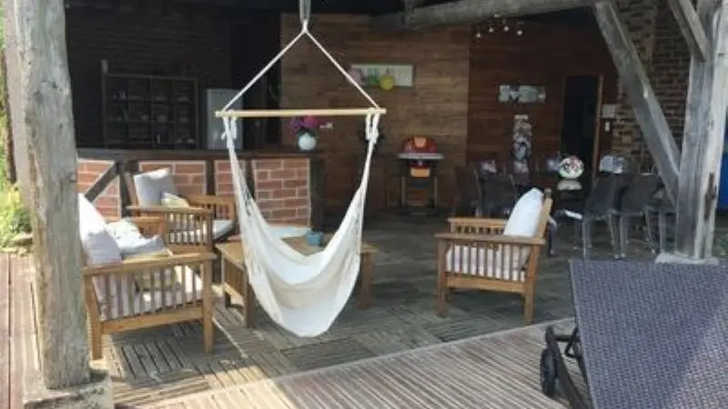 5-Pool house