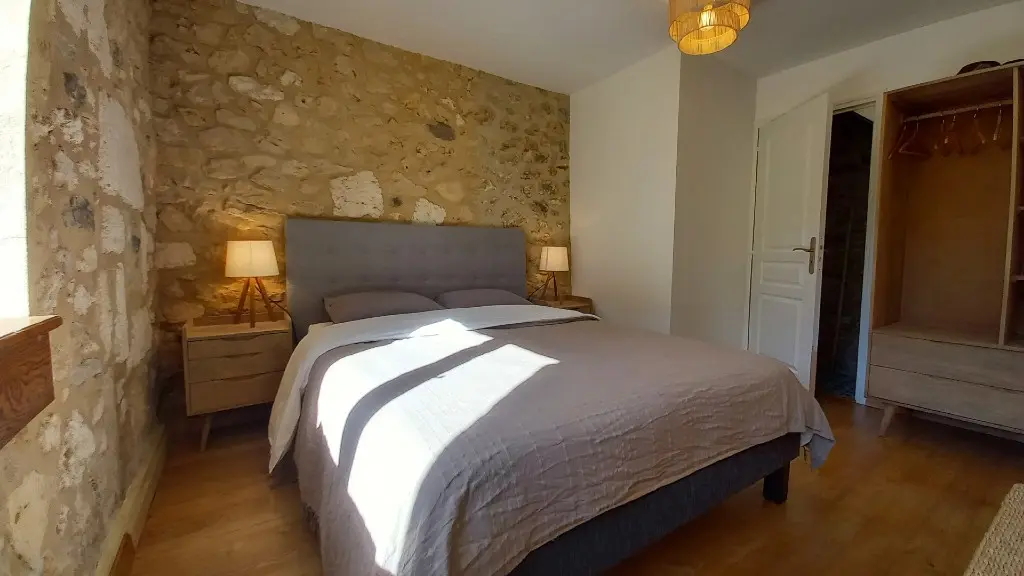 8_Gîte ADOREI - Chambre 1