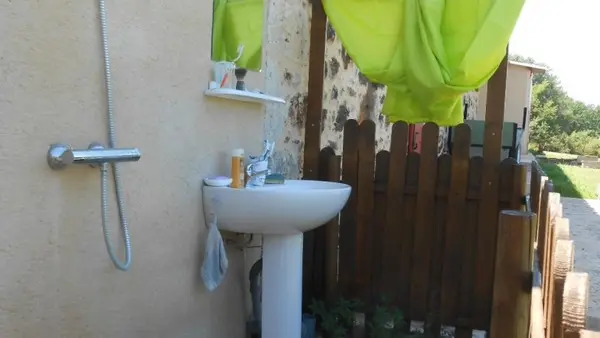 Chez Jiji