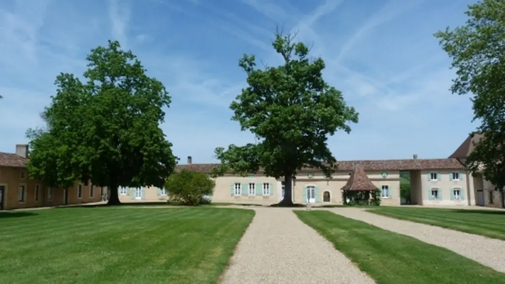 Chaulnes-Bergeronnettes-cour-chemin