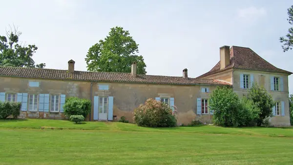 Chaulnes-Bergeronnettes-façade-jardin