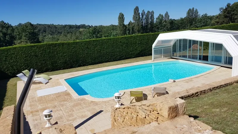 VILLA DES PRES-PISCINE