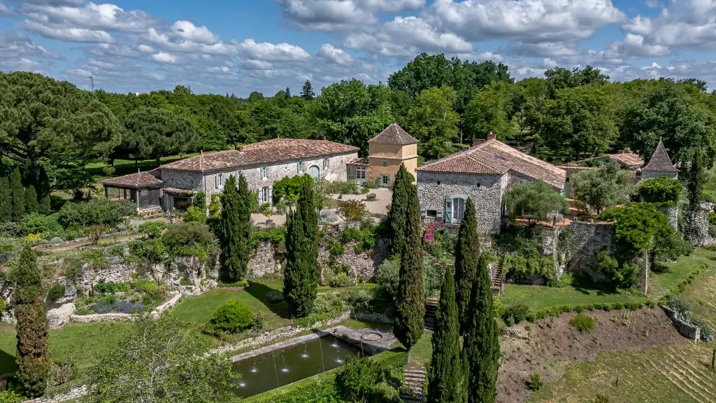1 - vue d'ensemble cour et long bassin©Déclic&Décolle