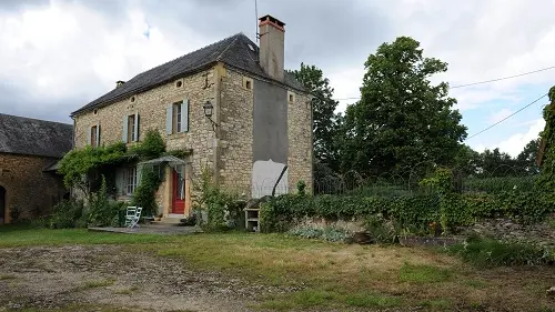 2-Maison-exterieure-redim