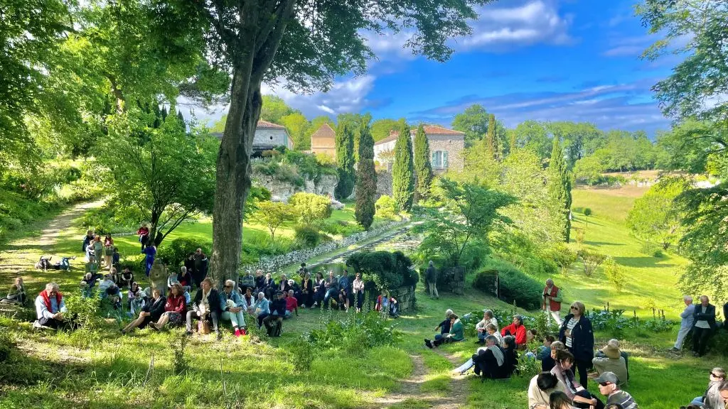 3 - Concert dans les jardins de Sardy