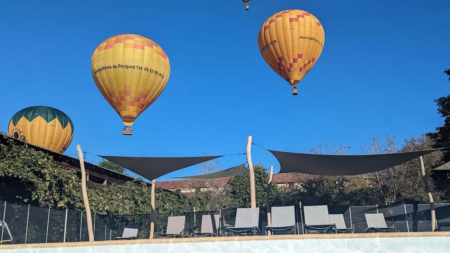Camping les Cinq Chateaux - Vézac