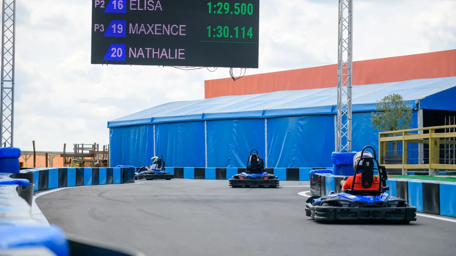 3. Ecran Géant kartring électrique