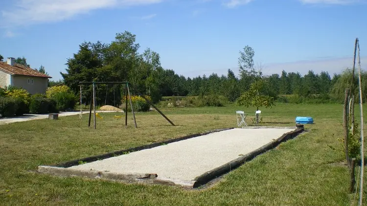terrain jeux collectif La Couronne