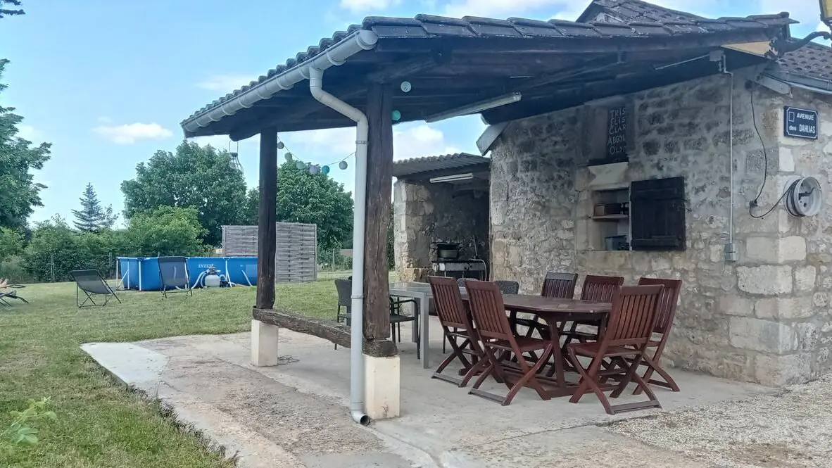 terrasse et piscine