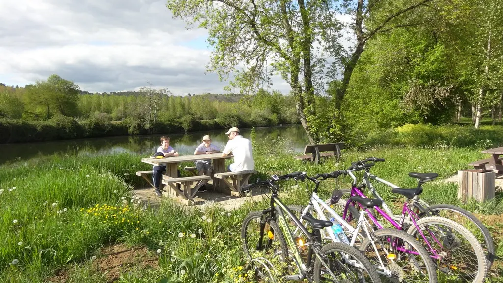 velo-route-voie-verte-vallee-de-l-isle