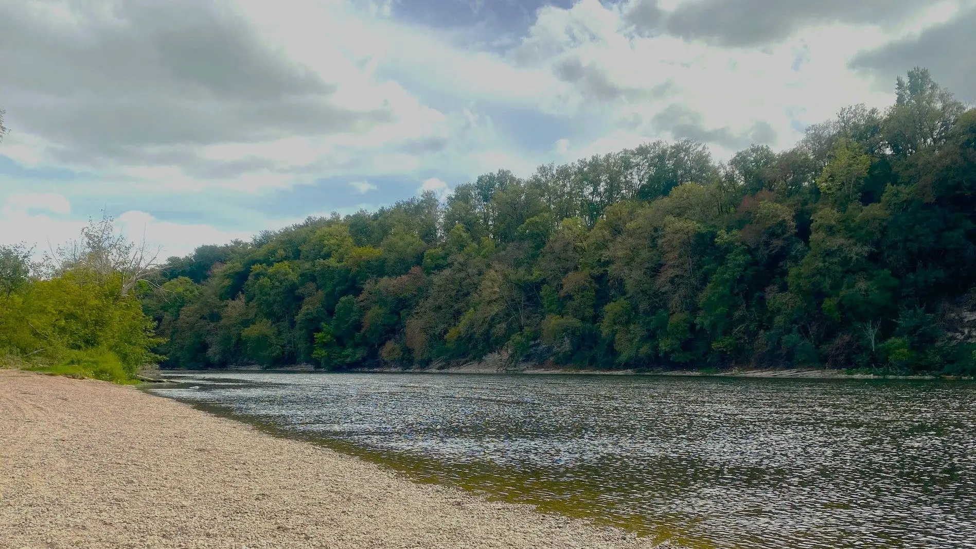 ALLAS-LES-MINES-Boucle de Port d'Envaux-Rivière